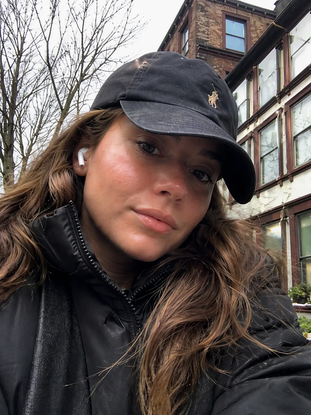 Valentina, 27